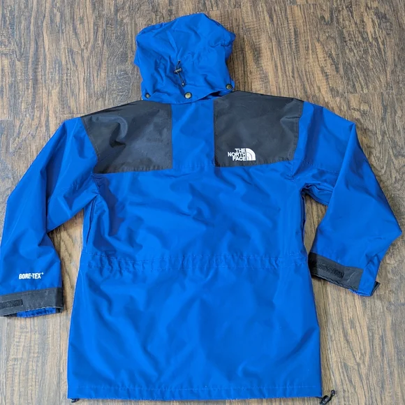 The North Face Blue and Black Gore-Tex Jacket M - Picture 5 of 10